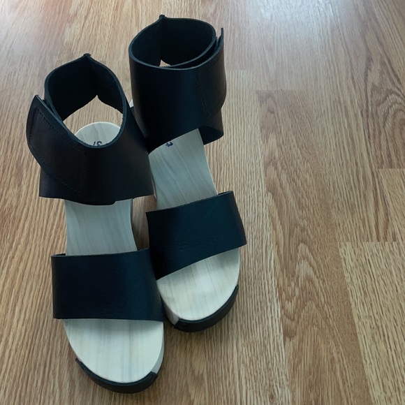 trippen Venture Branded Wedge Sandal - Picture 5 of 11